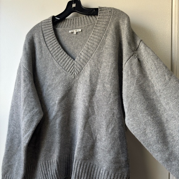 Reformation Gray V-Neck Men's Sweater - Picture 11 of 15